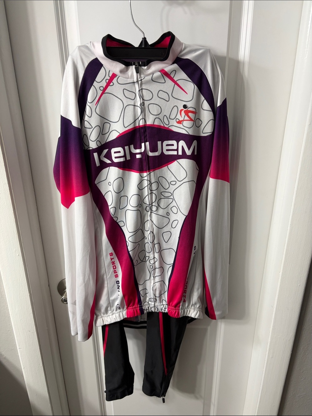 Women's Long Sleeve Cycling Jersey in White/Pink and chamois pants in black/pink